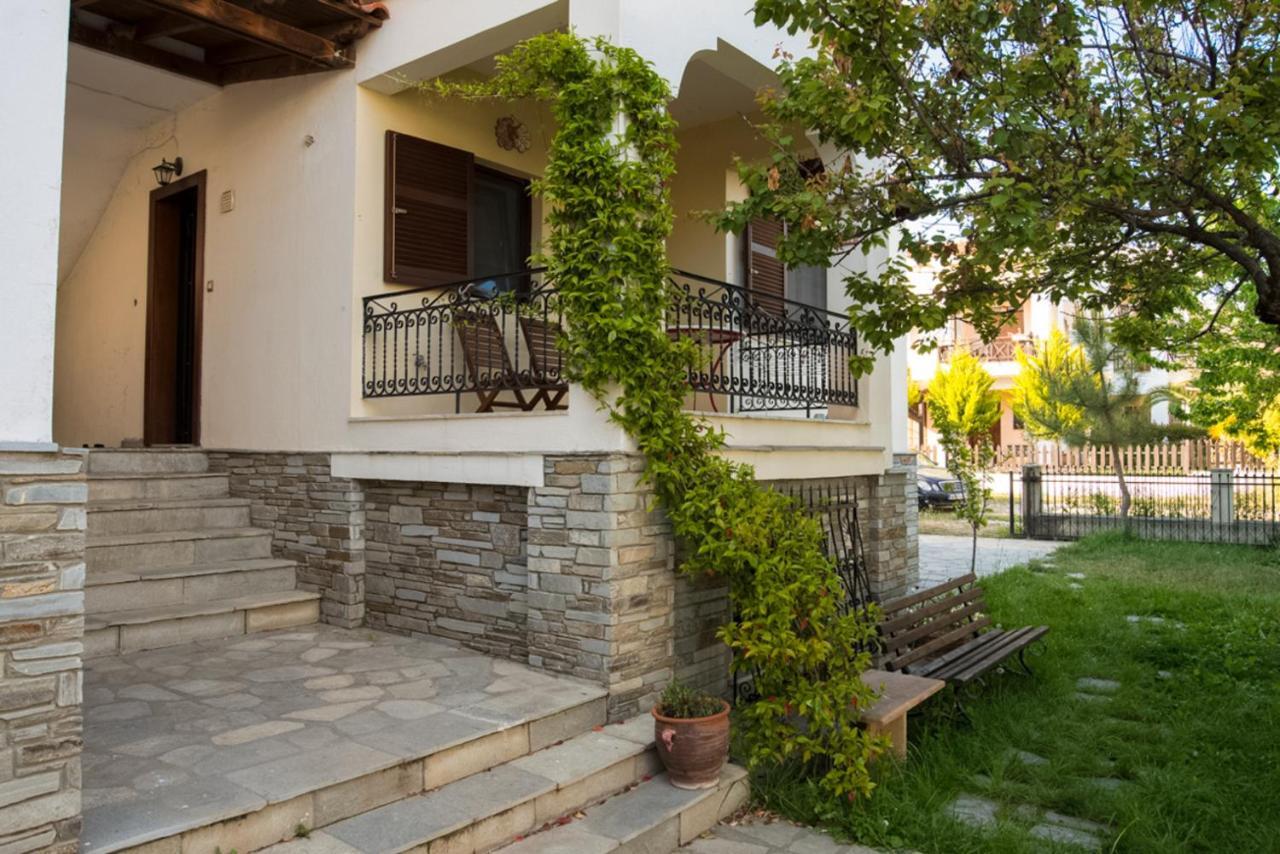 Seasidelongo Houses 1 Min From The Beach Of Nikiti Dış mekan fotoğraf