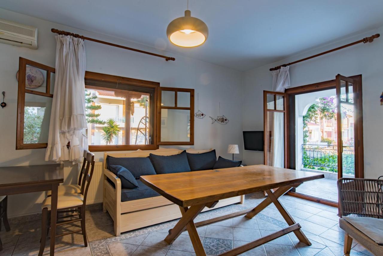 Seasidelongo Houses 1 Min From The Beach Of Nikiti Dış mekan fotoğraf